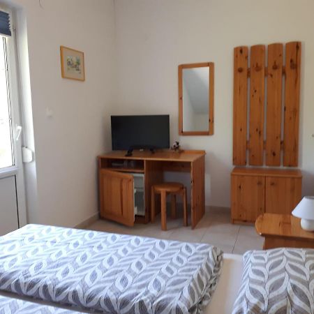 Borkuti Panzio Es Apartman Balatonszárszó 외부 사진
