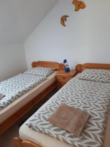 Borkuti Panzio Es Apartman Balatonszárszó 외부 사진