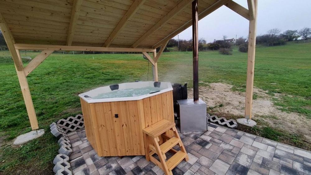 Borkuti Panzio Es Apartman Balatonszárszó 외부 사진
